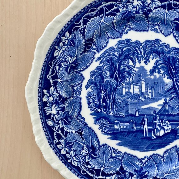 Vintage (1940s) Mason’s “Vista” Dinner Plate - Picture 3 of 6